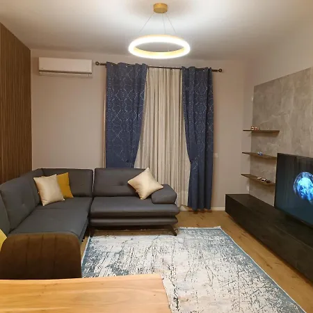 Feels Like Apartment *